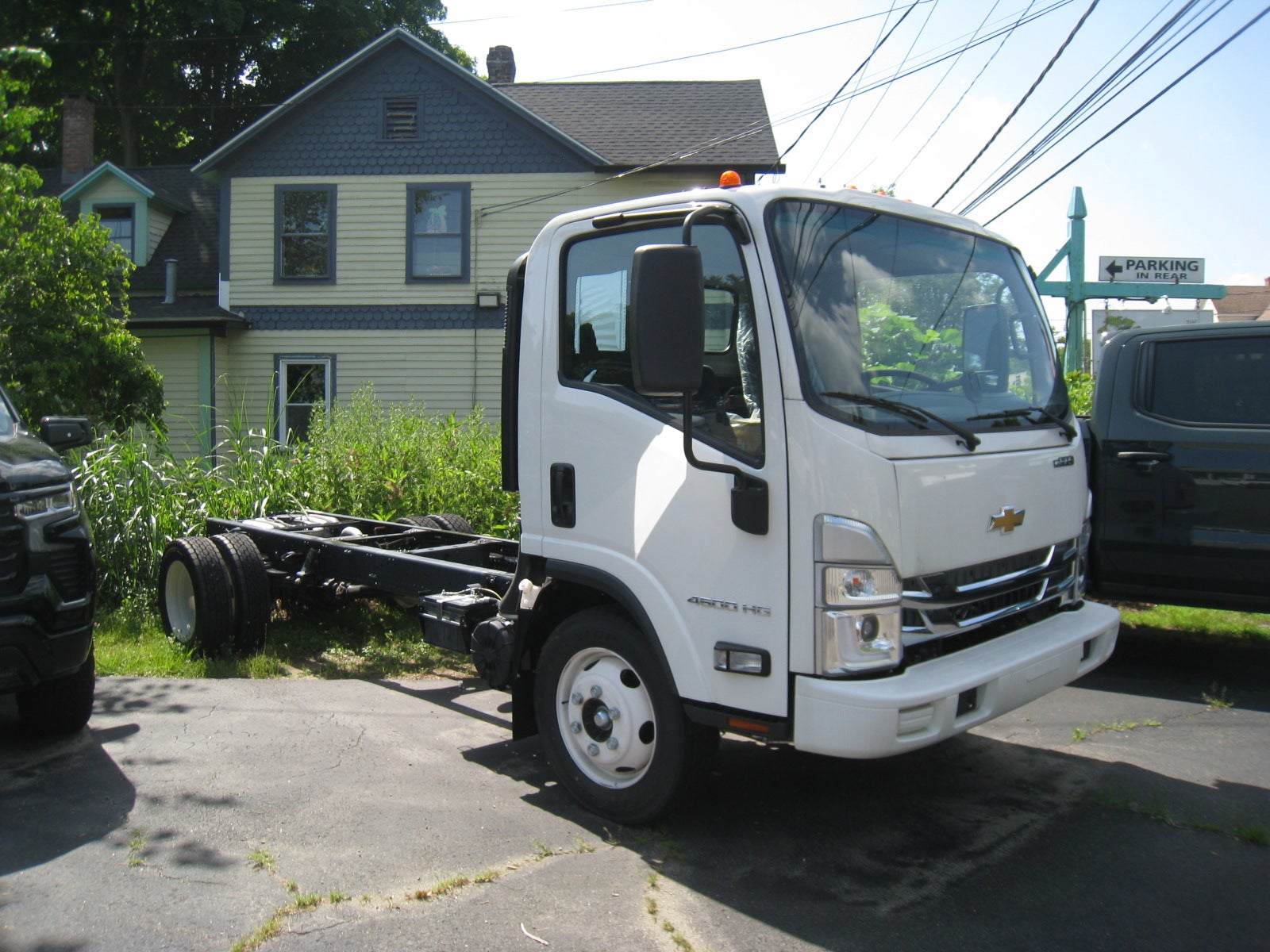 2024 Chevrolet Low Cab Forward 4500 HG Base